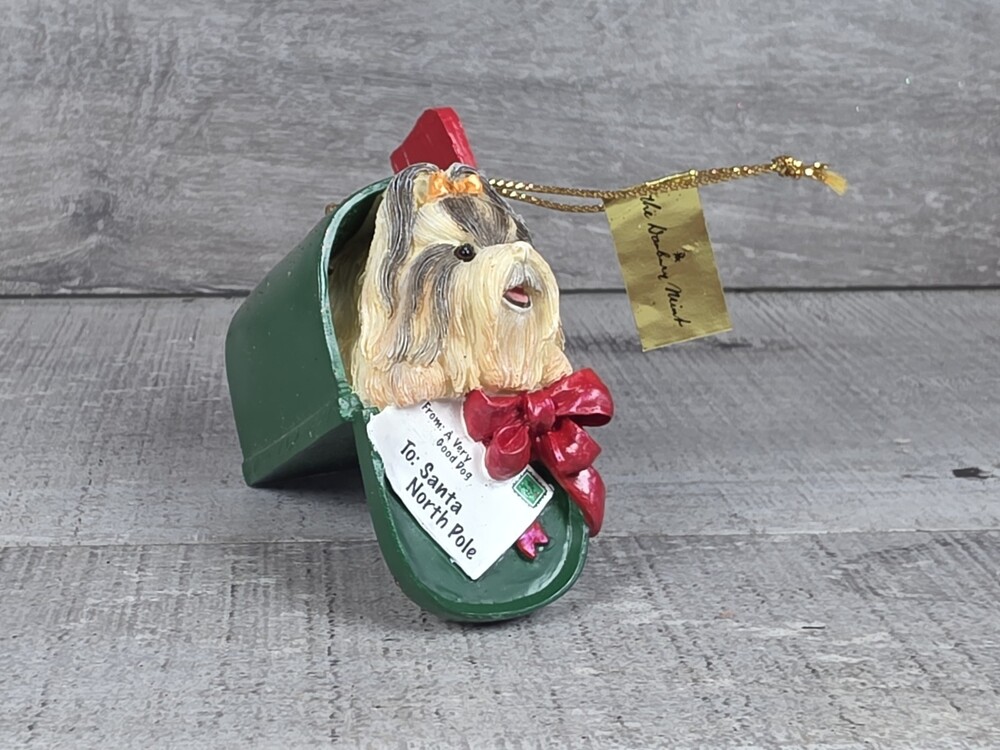 Danbury Mint Shih Tzu Season Christmas Ornament "Paw-eel Post" 25c4